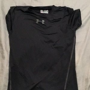 Under armour undershirt black